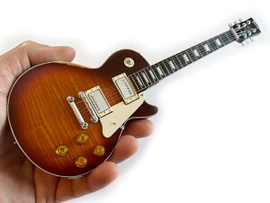yVizBILLY F GIBBONS GIBSON LES PAUL MINI GUITAR / BILLY F GIBBONS GIBSON LES PAUL MINI GUITAR (CLCB)yF2023/2/3z
