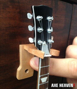 �y�V�i�zAxe Heaven Guitar Wall Hangers Naturel Wood Mini Guitar Replica 2 Pack AH-WALL-HANGER-WOOD (�ؐ��~�j�M�^�[�E�H�[���n���K�[)