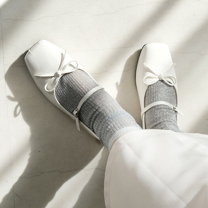 Margot™ Mary Jane] スクエアトゥ エクストラワイド(5Eまで対応) メリージェーン フラットシューズ – VIVAIA JAPAN レディース 刺繍メッシュ メリージェーン フラットバックルストラップ スクエアトゥ バレエフラット シック パール バレリーナシュー