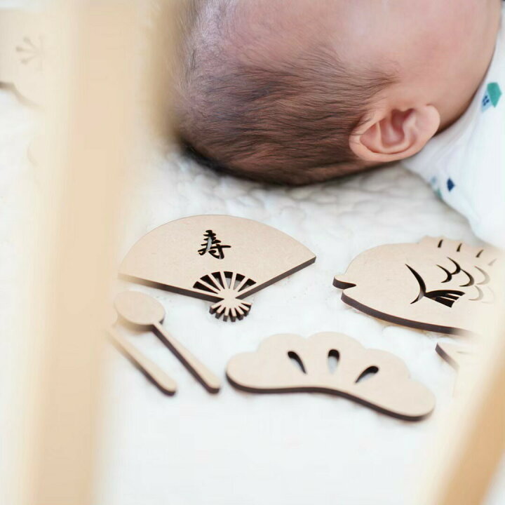 楽天市場 木製 ごろんアートに レター バナー イラスト 祝百日 Happy 100days お食い初め 100日祝い 100日 お祝い 百日 飾り 記念 ベビーフォト 記念写真 ウッド バナー ベビー 熨斗 アート 寝相アート 月齢アート のし 月齢 赤ちゃん 撮影 背景 小物 インスタ Sns