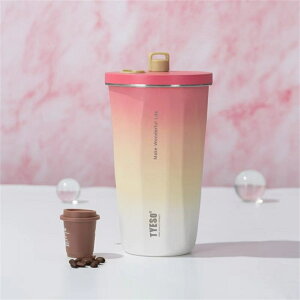 �yTYESO �^���u���[ �z���_�[����z�W�t�� �L�k�X�g���[�t���^���u���[ 600ml ��e�� �^��f�M �ۉ� �ۗ� ���� ������� ���I���Ȃ� �}�O�{�g�� �^���u���[ �ʋΒʊw �v���[���g�p �Ƒ� �J�b�v