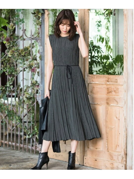 楽天市場】【SALE／60%OFF】デシンドットプリントプリーツワンピース  