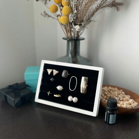 ジュエリーケース アクセサリーケース 小物入れ 木製 アクセサリー 収納 スタンド 取り出しやすい おしゃれ かわいい ディスプレイ トラベル ケース ジュエリーボックス リング 指輪 ピアス イヤリング (interior)