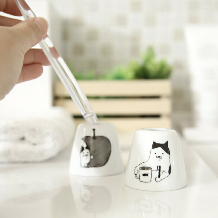 楽天市場 ネコ 歯ブラシスタンド 加猫さん 歯ブラシホルダー 猫 ねこ Cat キャット 歯ブラシ スタンド 歯ブラシ立て 歯ブラシ置き ハブラシ ホルダー カミソリ スタンド 歯ぶらし 歯磨き 陶器 イラスト 手書き風 シンプル おしゃれ 日本製 アンドキッチン