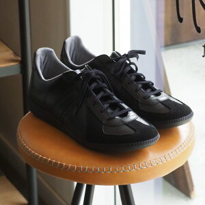 yW[}g[i[̈ӏ𓥏P`FRzGERMAN TRAINER(W[}g[[)/Xj[J[/`FR