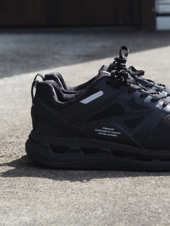 楽天市場】【濡れない、蒸れない新しい通気防水システム】MOIST  