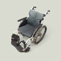 楽天市場】在庫処分（車椅子｜移動・歩行支援用品）：介護用品<医薬品 