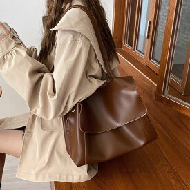 バッグ バック カバン かばん 鞄 bag レディースバッグ ショルダーバッグ 肩がけバッグ 肩掛けバッグ 2way 大容量 収納 田収納 機能性 インナーバッグ付き A4サイズ 黒 茶 四角 合皮 フェイクレザー 普段使い 大きめ 個性的 送料無料