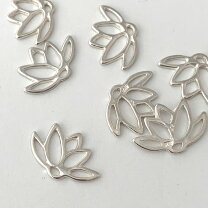 シルバー925 ピアス 蓮の通販