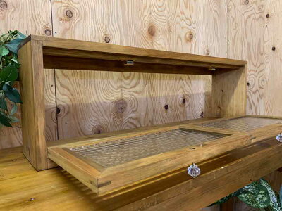 横型キャビネットチェッカーガラスアンティークブラウン80×15×26cmパンプキンノブダブル扉木製ひのきハンドメイドオーダーメイド