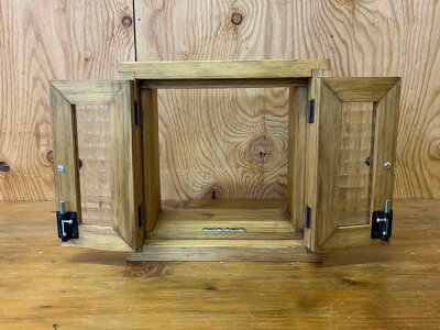 キャットドアチェッカーガラスアンティークブラウン24×13×24cm真鍮つまみストッパー付き木製ひのきハンドメイドオーダーメイド