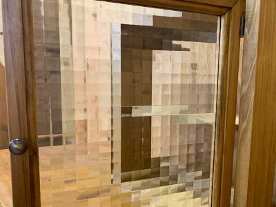 キャビネットアンティークブラウン38×14×46cmチェッカーガラスニッチ用可動棚真鍮つまみ木製ひのきハンドメイドオーダーメイド