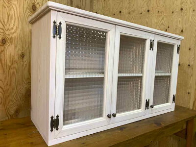 吊り戸棚チェッカーガラスホワイトステイン90×31×50cm3枚扉真鍮つまみ真鍮蝶番