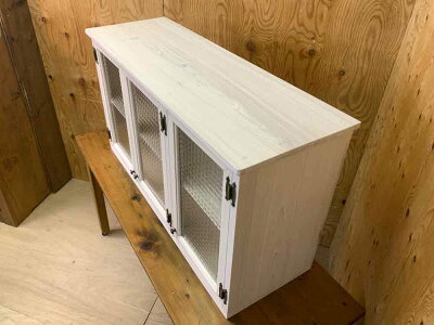 吊り戸棚チェッカーガラスホワイトステイン90×31×50cm3枚扉真鍮つまみ真鍮蝶番