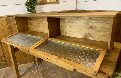 キャビネット横型フローラガラスダブル扉中仕切りアンティークブラウンw110d18h26cmパンプキンノブ木製ひのきオーダーメイド1134626