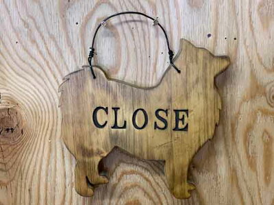 OPEN&CLOSEプレートスピッツアンティークブラウンひのき木製ハンドメイドオーダーメイド