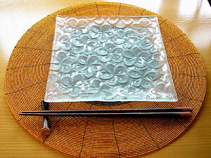 フランジパニガラス皿20x20cm(磨りガラス) アジアン 雑貨 バリ 雑貨 タイ 雑貨 アジアン インテリア