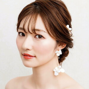 【ゼクシィ掲載】【 大ぶりのお花モチーフ】【アンティーク風の加工】ブライダルイヤリング 小枝イヤリング ビジュー ウエディング ゴールド 結婚式 小物 披露宴 前撮り 花嫁 二次会 海