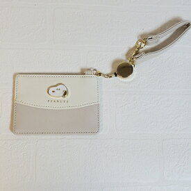 スヌーピーパスケース 定期入れ カードケース icカード カード入れ ピーナッツ リール付き レディース スイカ パスモ 人気 伸びるリール カード入れ 通勤 通学 プレゼント 送料無料