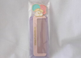 サンリオ キキララ　リトルツインスターズ　ダイカットコーム　ケース入り）コーム　くし　DM便可　21