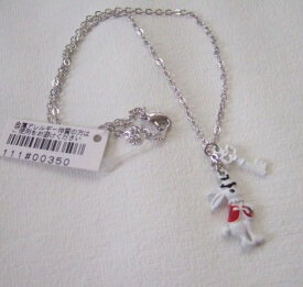 不思議の国のアリス　うさぎ　ネックレス（シルバー　x白）鍵　かぎ　メール便可