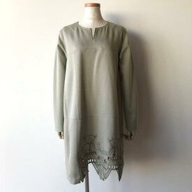 【40％OFF SALE】アルベロベロ(Alberobello)オレボレブラぶたさん&リボンカットワーク刺繍 ワンピース（ベージュ）【2023 WINTER COLLECTION】送料無料