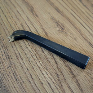 ろうそく消しあひる【64037】【火消し】【芯切り】【4個までネコポスOK】【芯の長さを整える】【炎の大きさを調節】【お手入れ品】【真鍮製】【便利】【ピンセット】【アヒル】【あひる