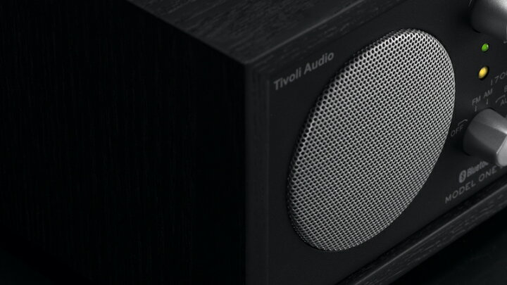 【最大5000円クーポン有】チボリオーディオ Tivoli Audio テーブルラジオスピーカーModel One BT モデルワン Bluetoothスピーカー M1BT2 ブルートゥース Bluetooth対応スピーカー アントデザインストア Tivoli Audio チボリオーディオ テーブルラジオ MODEL One A1532140113 スピーカー Aランク 69