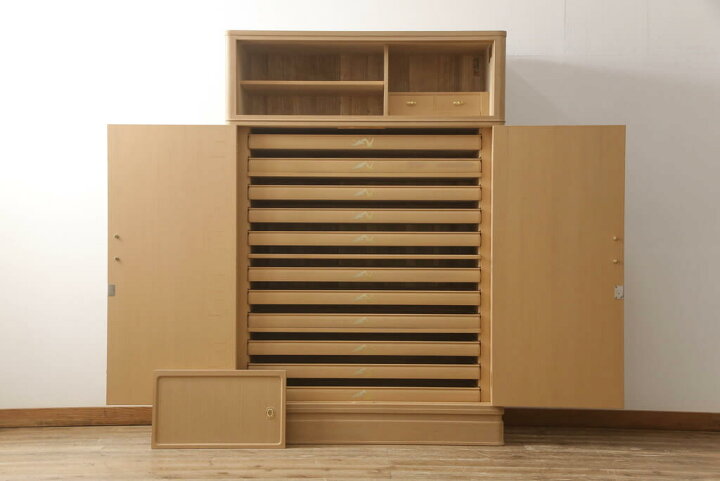 楽天市場】【中古】 美品 紀州総桐箪笥 伝統工芸士 中田静夫 胴丸 桐 