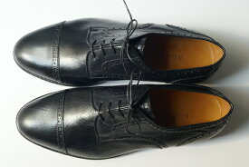 AUBERCY【オーベルシー】MODEL DERBY PEARCE 7644 285E　A28/COl INC99250BLK/LAMAラマ黒BLACKレザー×縁レザーパイピング外羽根パンチドキャップ