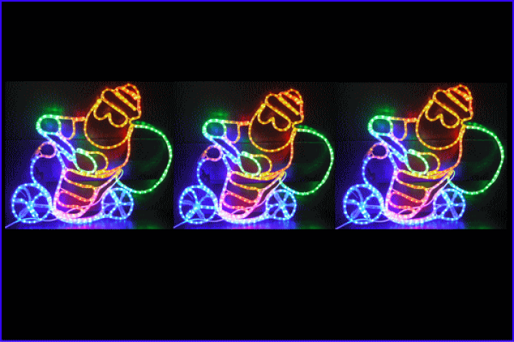 大型サンタクロース イルミネーション けんた | 六本木ミッドタウンイルミネーション2024 サンタクロースの