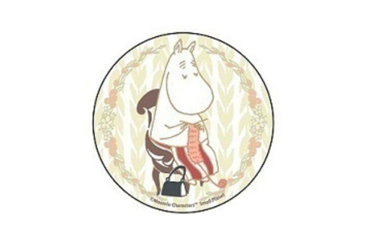楽天市場 送料無料 ムーミン Moomin 5 6cm缶バッジ ムーミンママ ミイ アニメ 絵本 カンバッジ バッチ 生活雑貨 キーホルダー グッズ ａｏｉデパート