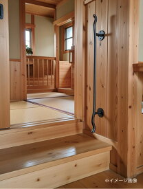 【特売品！1本のみ!】魔法の杖のようなオリジナルアイアン手すり　太芯タイプ19ミリ　全長約870mm　蜜蝋仕上げ空いた時間で作りましたので通常よりお安く提供します◆縦横自由にお使いください送料は本州で2200円です※室内使用限定※返品交換不可