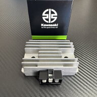 カワサキ レギュレーター A212 純正 ゼファー400 C1 C2 C3 C4 C5 レギュレータ レギュレター レクチファ…