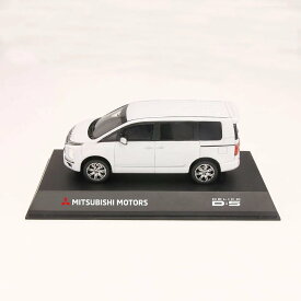 三菱コレクション　ミツビシ　ミニカー　デリカD:5　1/43サイズ　モデルカー　（レジンモデル）　ホワイトダイヤモンド　SRG10046W