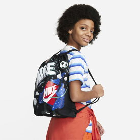 ナイキ キッズ ナップサック 12L カバン NIKE ドローコードバッグ ジムサック 子ども用 スポーツバッグ ジュニア サブバッグ カジュアル 普段使い リュック こども 子供 プリント スポーティ 普段使い ブランド アパレル/FN1360-010