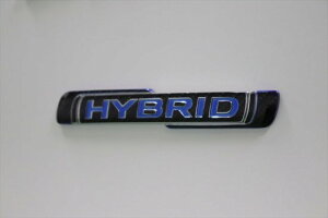 スペーシアカスタムハイブリッドMK53S リアハイブリッドエンブレムシート