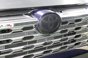 RAV4 フロントエンブレムフィルム