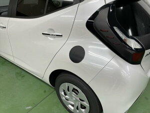 トヨタAQUA PK10系 給油口シート