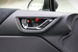 BRZ ZD8�@�C���i�[�h�A�n���h���J�o�[�V�[�g