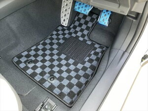 クロストレック フロアマットセット 1台分【フチ色ブラック】