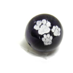 猫の肉球ビーズ アメジスト 12mm玉 白彫り 猫の足跡 タイプ3 レーザー彫刻ビーズ・彫りビーズ 手作りにオススメ! 天然石 パワーストーン / インペリアルオーラ おしゃれ かわいい オシャレ