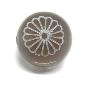 菊花紋章 ナチュラルアゲート(白) 12mm 線彫り【彫刻ビーズ・彫りビーズ】 / 天然石、パワーストーンの専門店インペリアルオーラ おしゃれ かわいい オシャレ 可愛い プレゼント ギフト