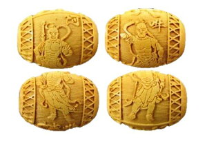 阿吽(金剛力士) 横穴 柘植玉 浮彫 彫刻ビーズ 樽型 約18×13mm 【穴あり一粒売りビーズ】 / 天然石、パワーストーンの専門店インペリアルオーラ おしゃれ かわいい オシャレ 可愛い プレゼント