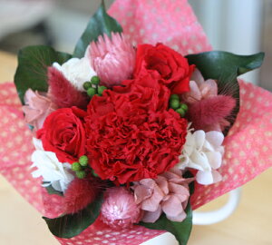 "from the Red valley"(フロム・ザ・レッドバレイ)バラとカーネーションのプリザーブドフラワーブーケ 【母の日・ホワイトデー・結婚・誕生日・合格・卒業・退職・入学・就職・お祝い・お礼】