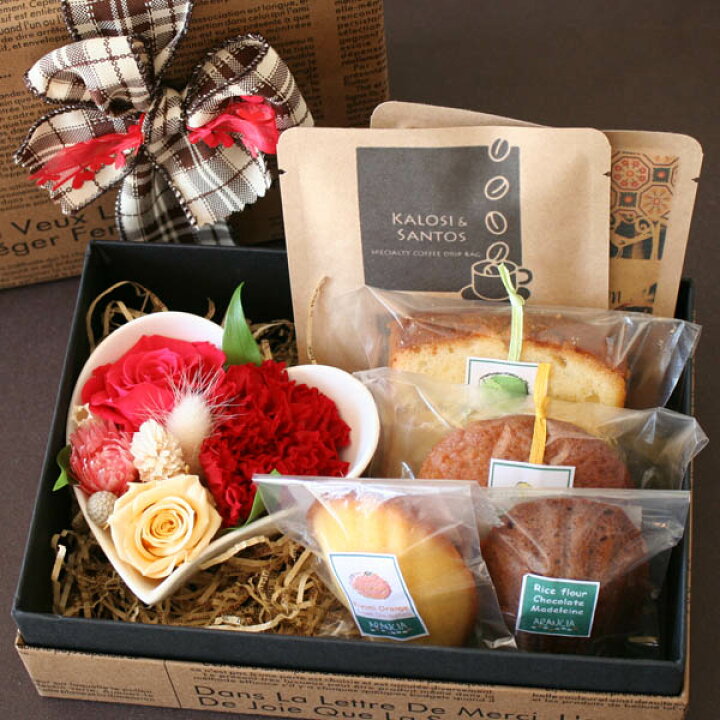 楽天市場 送料込 レッドハート カフェ ギフトbox 和歌山産フルーツの焼き菓子とコーヒーとプリザーブドフラワーのハート型ポットアレンジの詰め合わせギフト プレゼント お祝い お礼 花とスイーツギフト デカフェ変更可 Arancia Mica Male