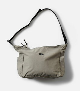 �X�^���_�[�h�T�v���C STANDARD SUPPLY �g���C�A���O�� �V�����_�[�o�b�O �gSIMPLICITY�h triangle-shoulder