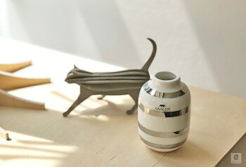 Kahler(ケーラー)花瓶フラワーベース(ミニサイズ)オマジオOMAGGIOデンマーク陶器ホワイトプレゼントおしゃれな北欧雑貨花びんインテリアボーダー