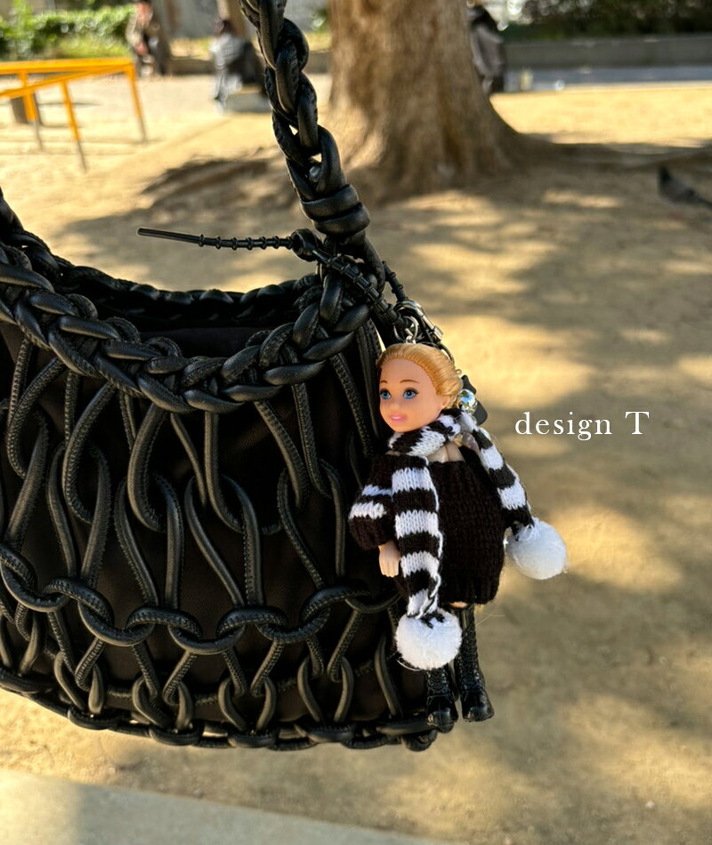 ★ポイント最大8倍還元ドール チャーム 韓国 バッグ キーホルダー アクセサリー バービー 人形 リュック レトロ 服 おしゃれ かわいい 小物 飾り ビーズ リボン キュート ガーリー ファッション レディース 雑貨 レトロ 真珠 人気 流行り トレンド キーリング じゃらじゃら - メイン画像 9