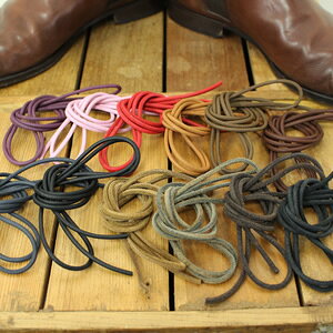 �C�R�y1�{����z ���v�ەR �u�[�c�ɂ��y3.2mm×120cm�z�p���ڂȂ� AUBURN LEATHER